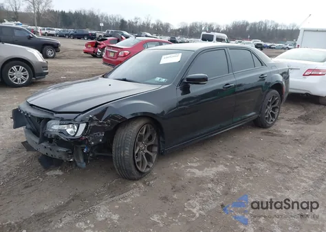 2017 Chrysler 300 300S Alloy Edition z USA, uszkodzony, nr VIN 2C3CCABG1HH593898